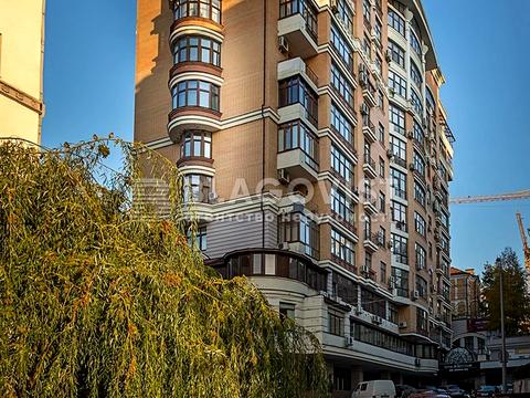 комерційна за адресою Лютеранська вул., 10-А