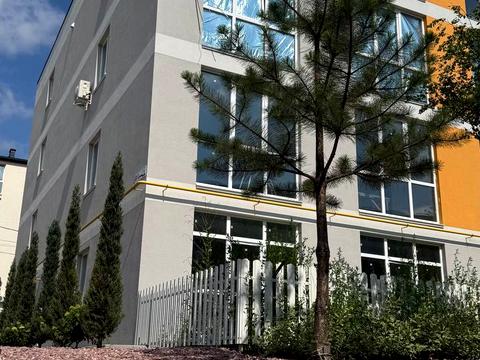 комерційна за адресою Гідності вул., 5