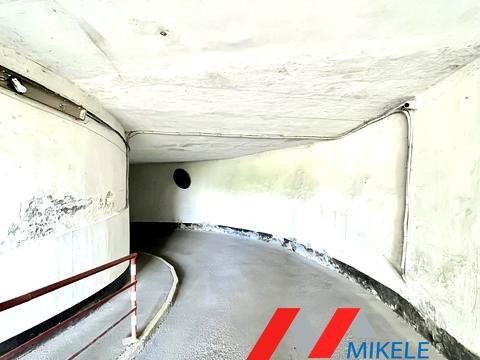 паркомісце за адресою Анни Ахматової вул., 35-В