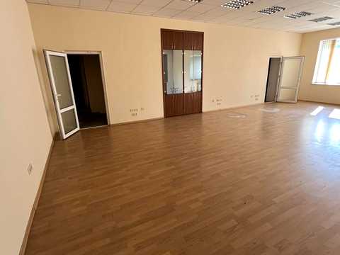 комерційна за адресою Миколаїв, Защитников Николаева, 4