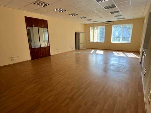 комерційна за адресою Миколаїв, Защитников Николаева, 4