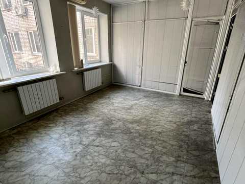 комерційна за адресою Миколаїв, Защитников Николаева, 4
