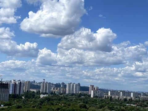квартира за адресою Драгоманова вул., 2-Б