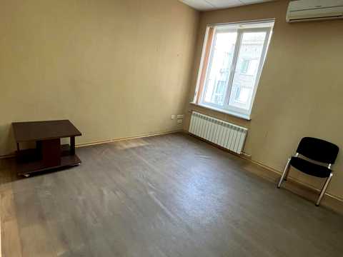 комерційна за адресою Миколаїв, Защитников Николаева, 4