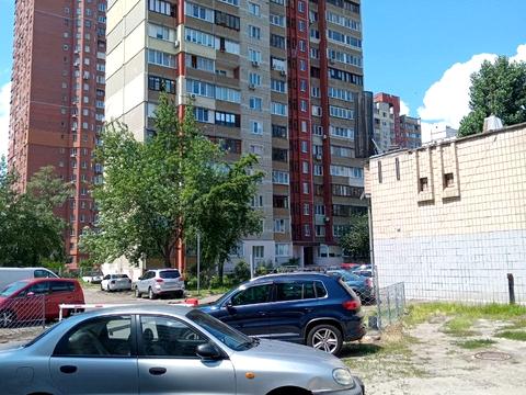 квартира по адресу Драгоманова ул., 20-А