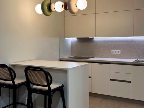 квартира за адресою Салютна вул., 2к17
