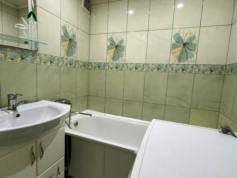 квартира за адресою Володимира Івасюка вул., 46