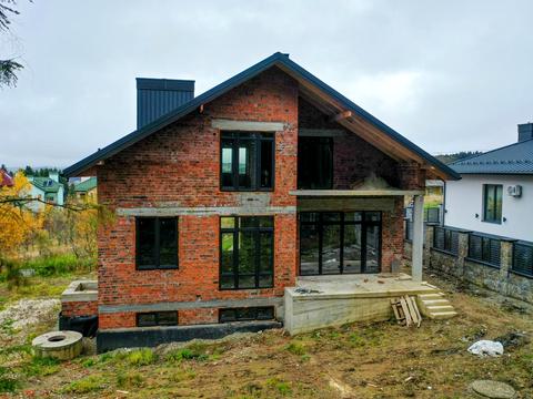 комерційна за адресою Олекси Довбуша вул., 20