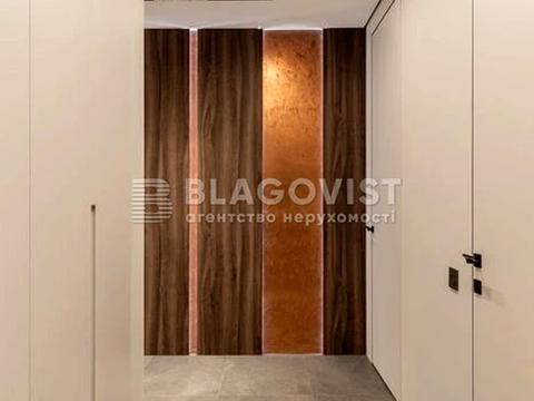квартира за адресою Дегтярна вул., 31