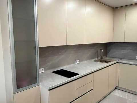 квартира за адресою Космічна вул., 5