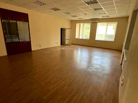 комерційна за адресою Миколаїв, Защитников Николаева, 4