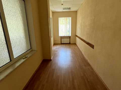 комерційна за адресою Миколаїв, Защитников Николаева, 4