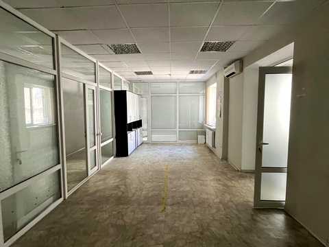 комерційна за адресою Миколаїв, Защитников Николаева, 4