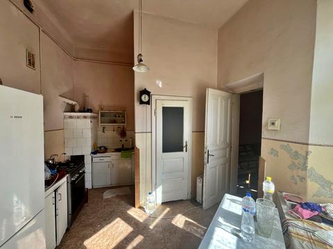 квартира по адресу Пекарская ул., 25