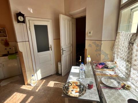 квартира по адресу Пекарская ул., 25