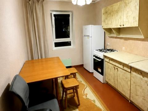 квартира за адресою Академіка Єфремова вул. (Командарма Уборевича), 7