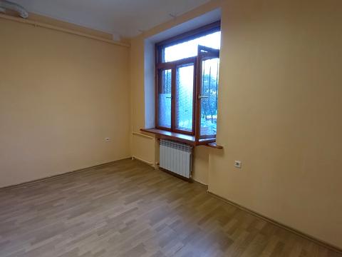 комерційна за адресою Межигірська вул., 56/50