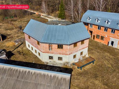 комерційна за адресою Героїв Майдану вул., 1