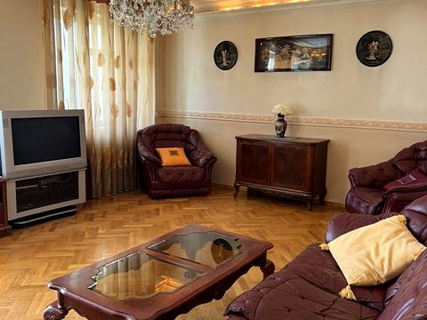 квартира по адресу Феодосийская ул., 4
