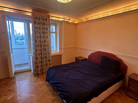 квартира по адресу Феодосийская ул., 4
