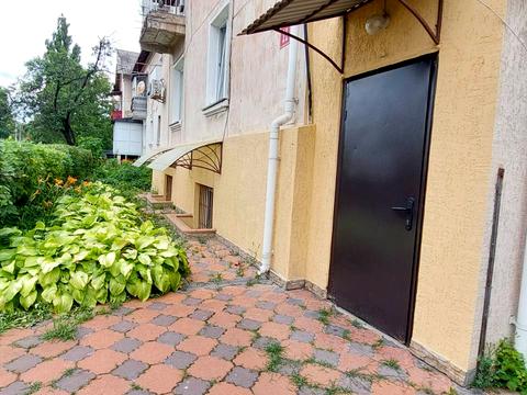 комерційна за адресою Винниченка вул., 11