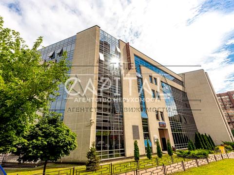 комерційна за адресою Голосіївська, 42