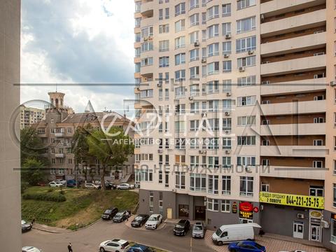 комерційна за адресою Голосіївська, 42