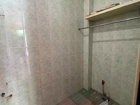 комерційна за адресою Урлівська вул., 12