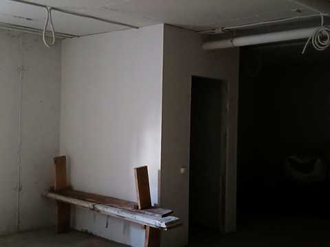 комерційна за адресою Західна вул., 10