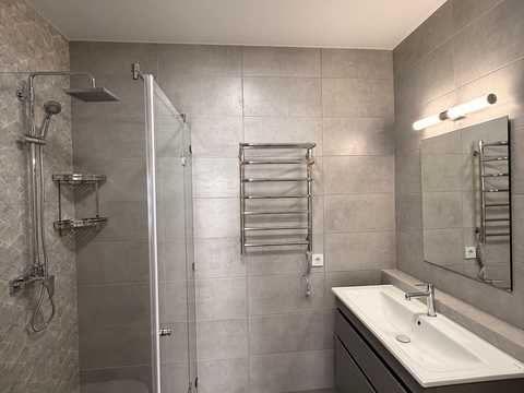 квартира за адресою Дніпровська набережна вул., 15-Є