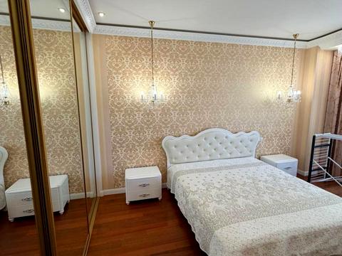 квартира по адресу Литературная ул., 1а