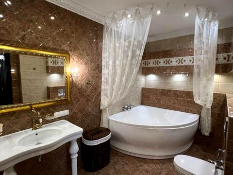квартира по адресу Литературная ул., 1а