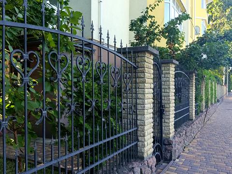квартира за адресою Абрикосова вул., 6