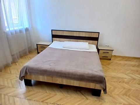 квартира за адресою Богдана Хмельницького вул., 2/4