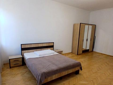 квартира за адресою Богдана Хмельницького вул., 2/4