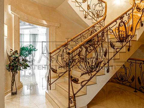 будинок за адресою Київ, Богатирська вул., 1