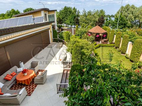 будинок за адресою Київ, Богатирська вул., 1
