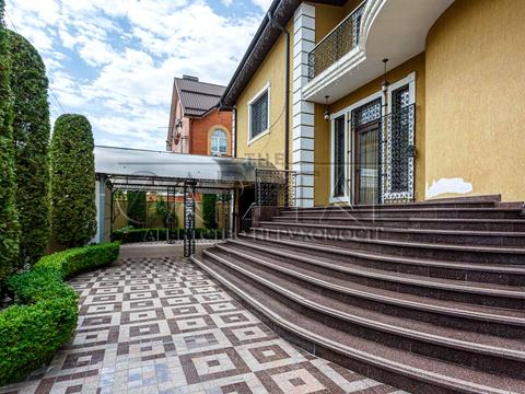 будинок за адресою Київ, Богатирська вул., 1