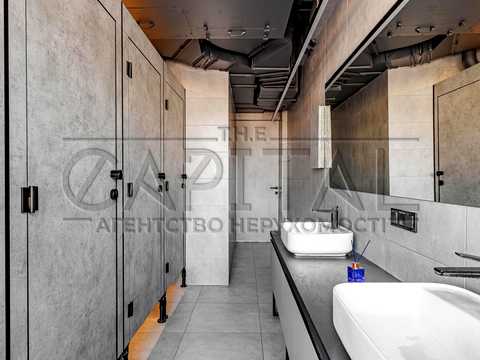 комерційна за адресою Золотоустівська вул., 3