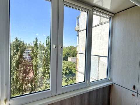 квартира за адресою Запоріжжя, Героїв Крут вул. (12 Квітня), 63