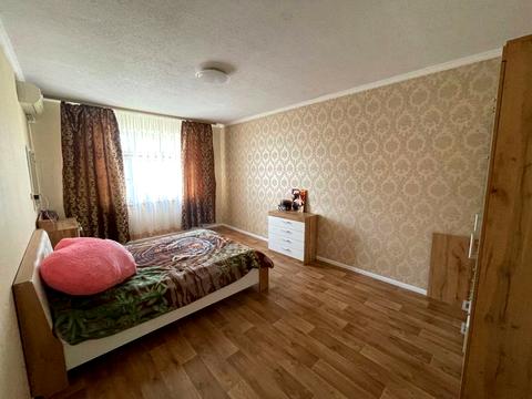 квартира за адресою Лариси Руденко вул., 8