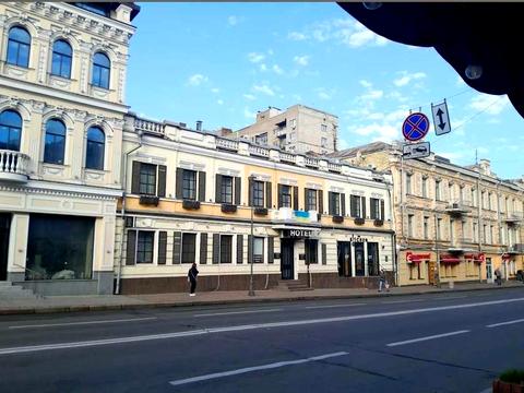 комерційна за адресою Петра Сагайдачного вул., 21