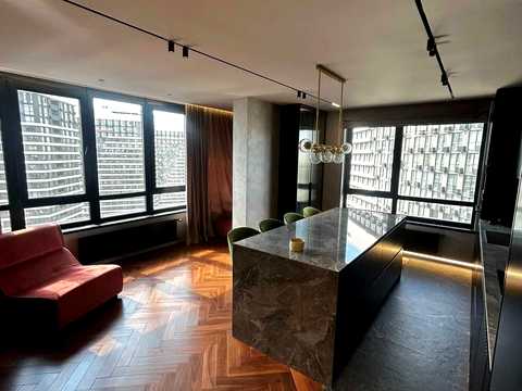 квартира за адресою Причальна вул., 10