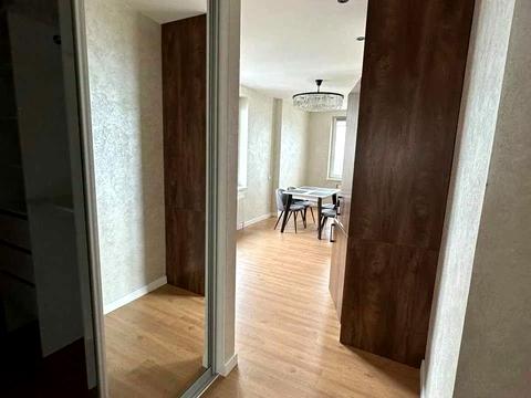 квартира за адресою Академіка Глушкова просп., 9-В