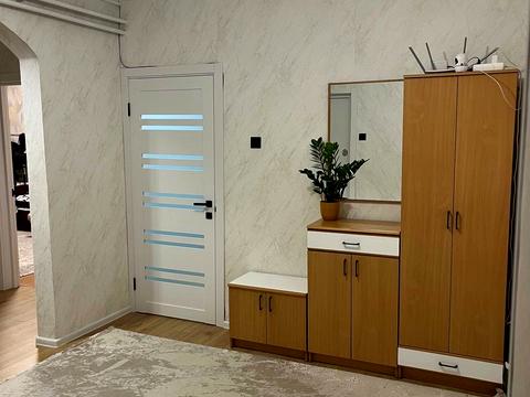 квартира за адресою Анни Ахматової вул., 43