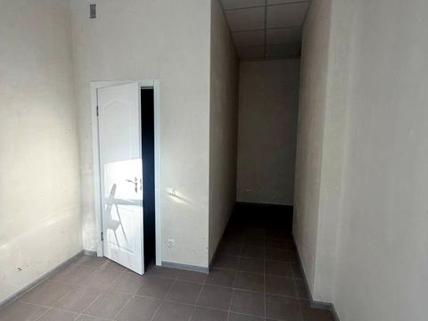 комерційна за адресою Валер'яна Підмогильного вул., 5