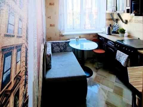 квартира за адресою Льва Ландау просп. (50-річчя СРСР), 4