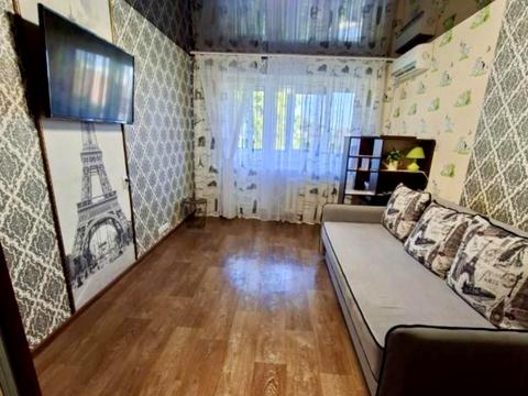 квартира за адресою Льва Ландау просп. (50-річчя СРСР), 4