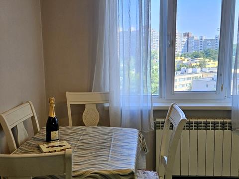 квартира за адресою Академіка Глушкова просп., 15
