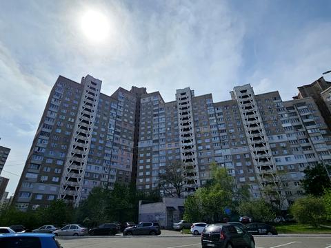квартира за адресою Академіка Глушкова просп., 15